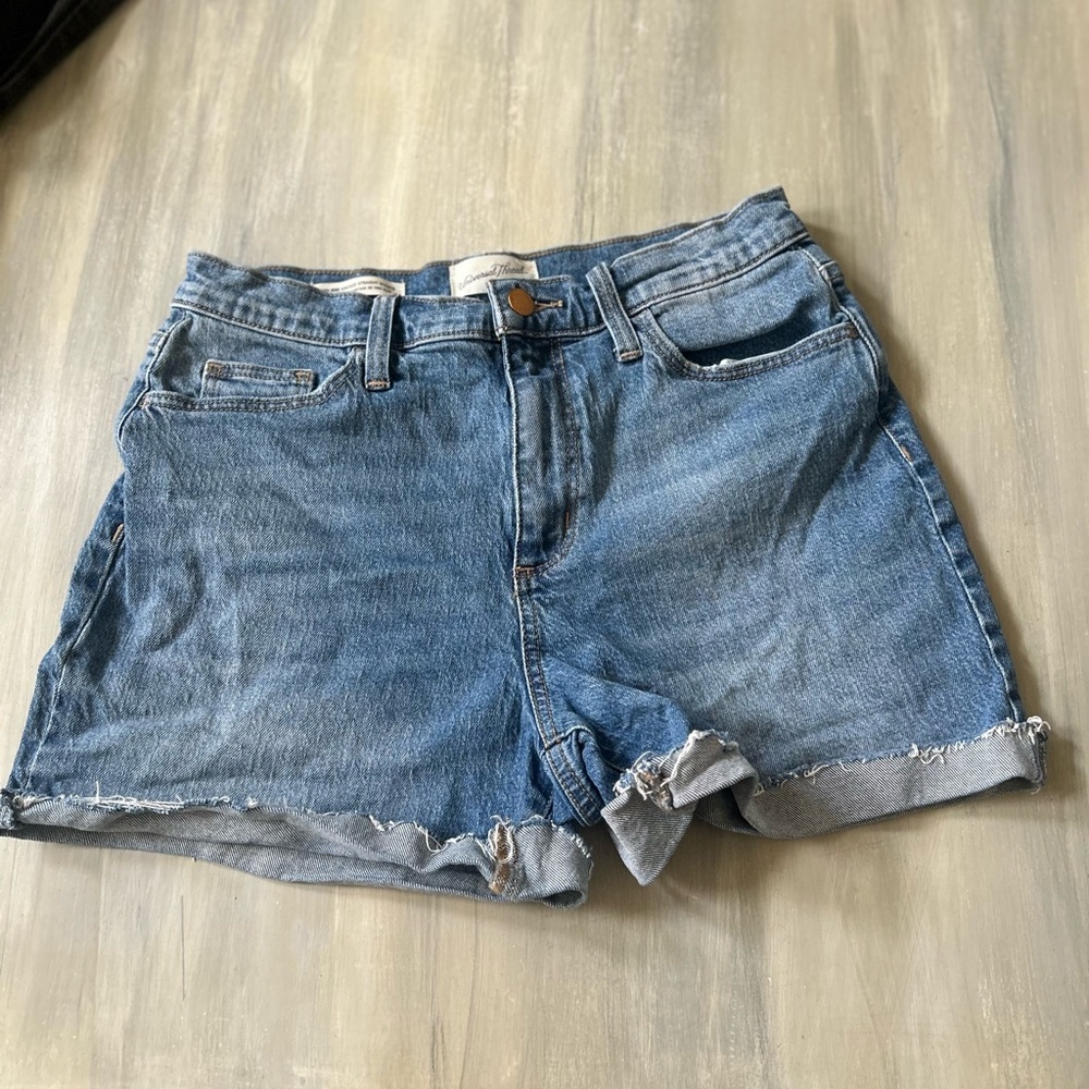 Universal Thread High Rise Vintage Straight Shorts Size 6 Light Blue